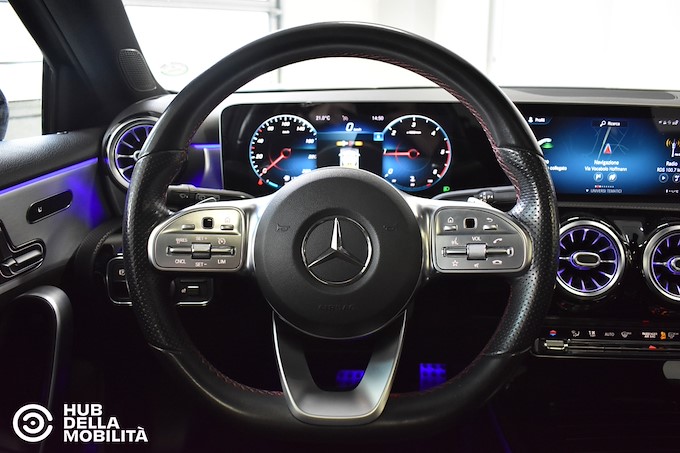 MERCEDES-BENZ A 180 d Automatic Premium